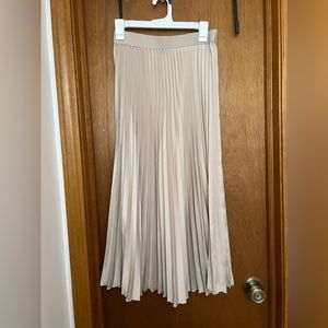 Cream H&M maxi skirt, size M